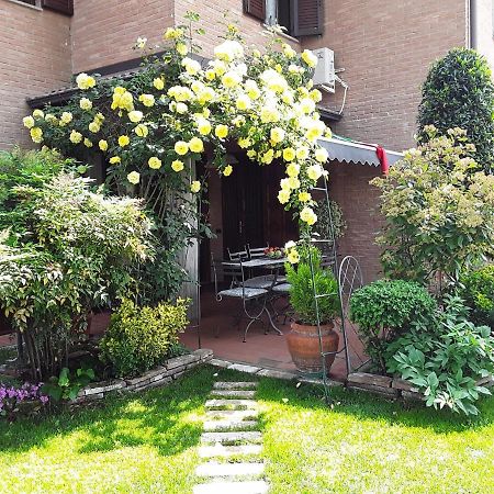 B&B La Rosa Gialla Maranello Exteriör bild