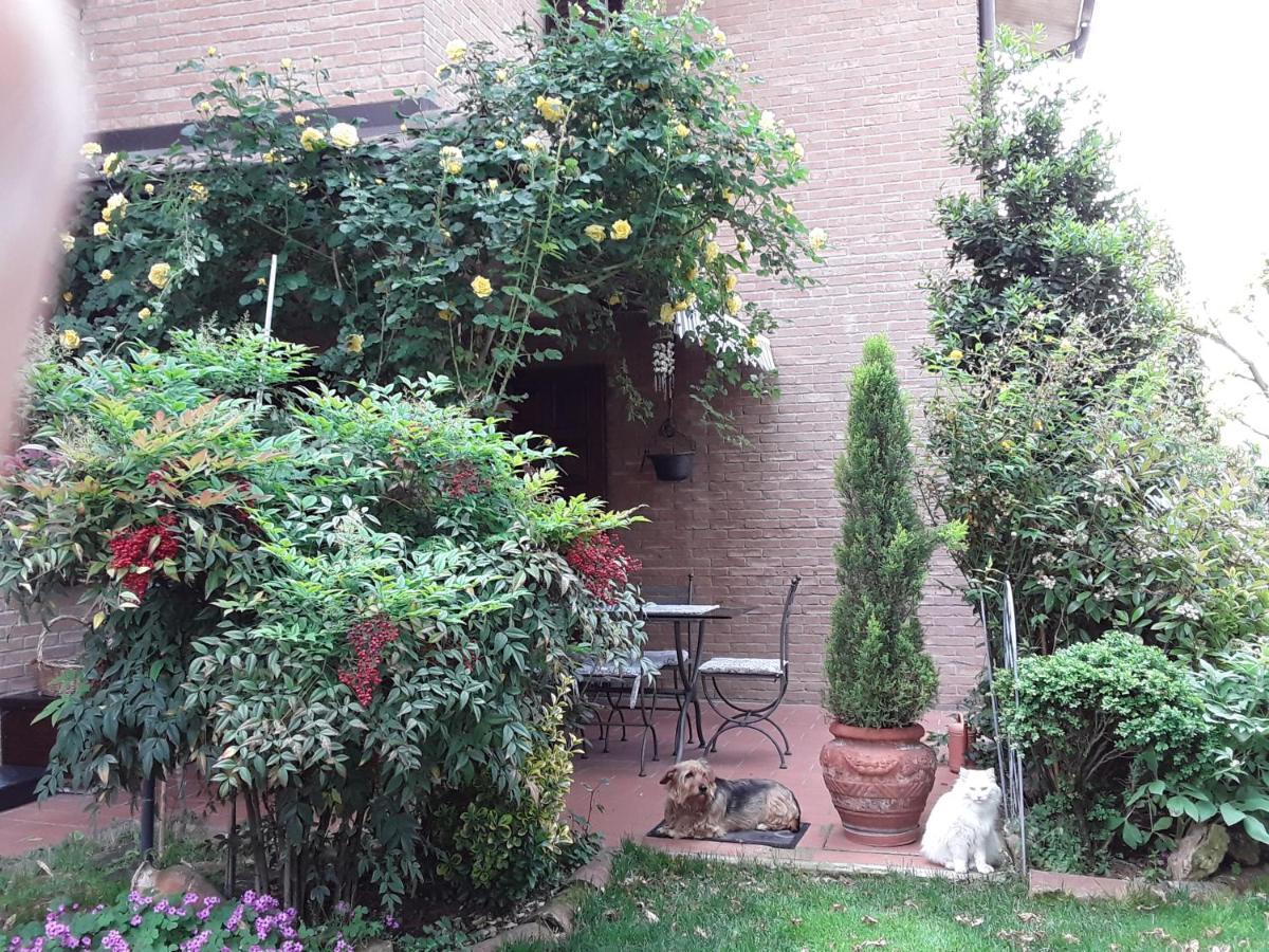 B&B La Rosa Gialla Maranello Exteriör bild