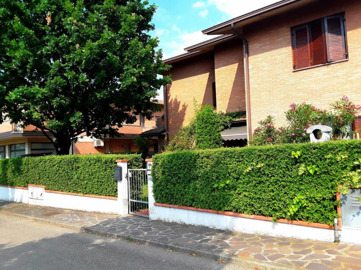 B&B La Rosa Gialla Maranello Exteriör bild